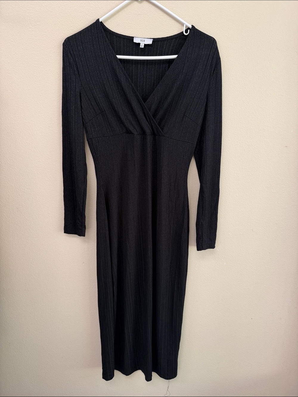 NSR Black Long-Sleeve Ribbed V-Neck Midi Dress